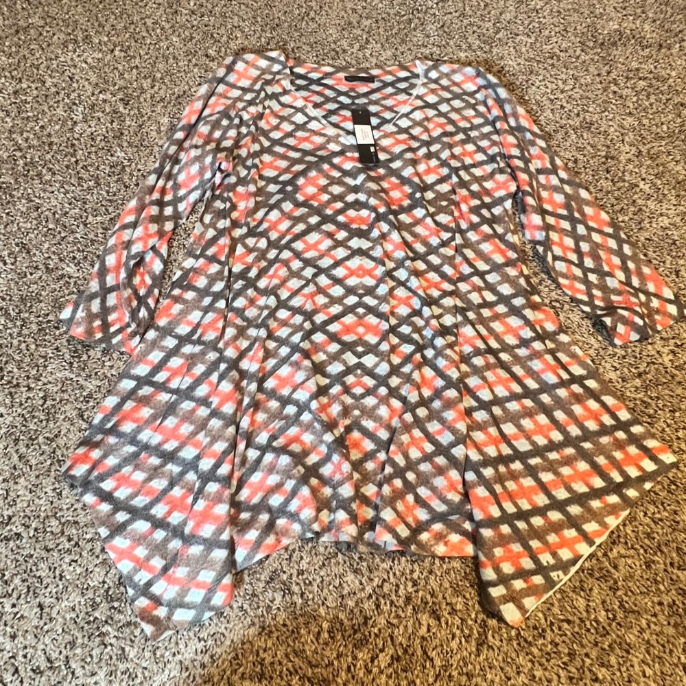 Nally & Millie Women XL Geometric Lattice Sharkbite Tunic V-Neck N282515L NEW